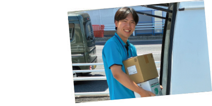 営業所にて仕分け、準備